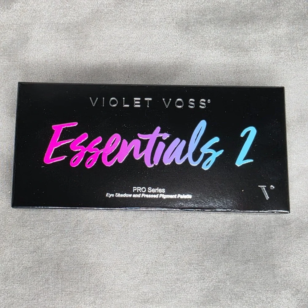 VIOLET VOSS Essentials 2 Pro Series Eyeshadow Palette NEW